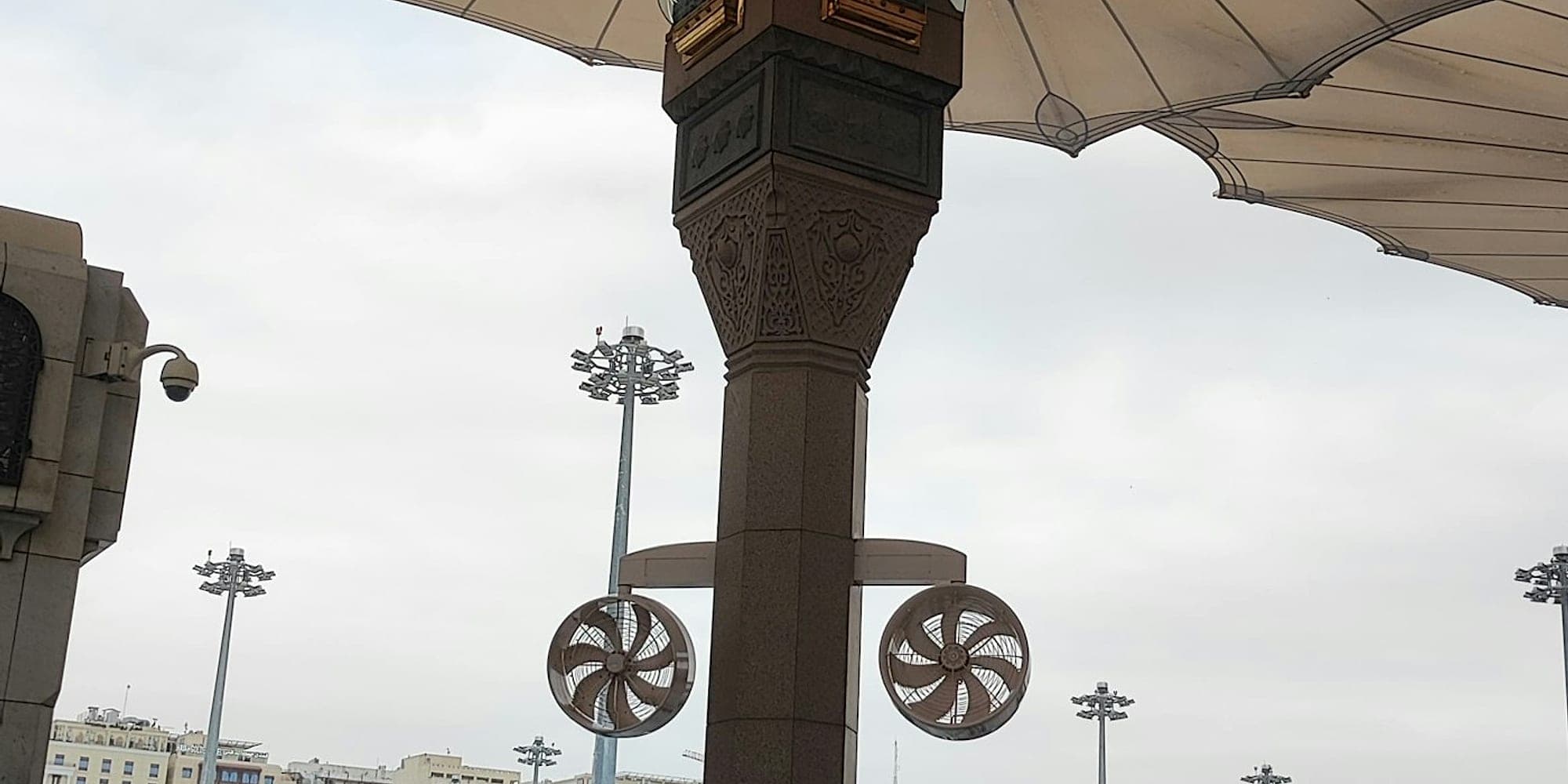 Pelataran Masjid Nabawi, Madinah