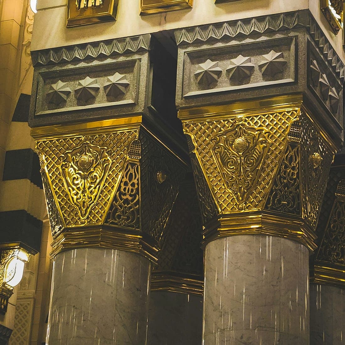 Detail arsitektur Masjid Nabawi